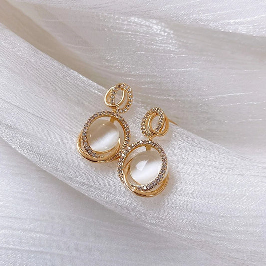 Trendy Contemporary Stud Earrings Stylish Look for Women