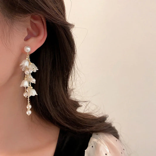 Elegant Floral Tassel Pearl Drop Earrings