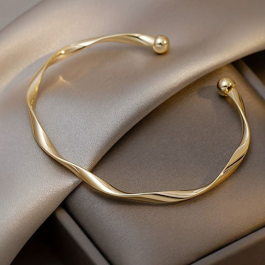 Twisted Wire Gold Bracelet Stylish Minimal Women Jewelry