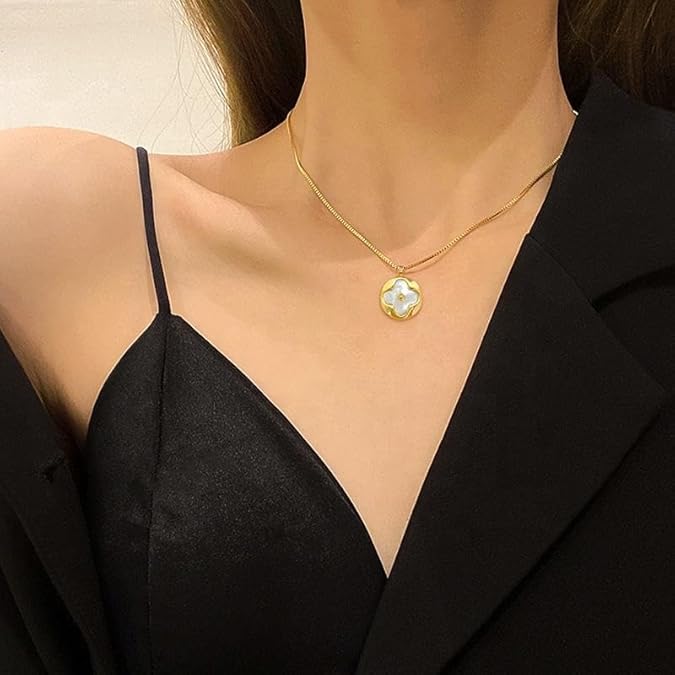 Gold Round Inside Cross Necklace