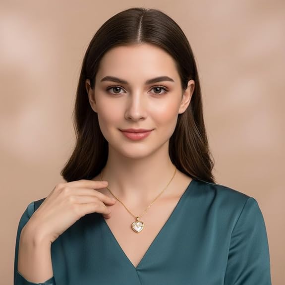 Gold-Plated Heart Necklace Mother of Pearl Crystal Design