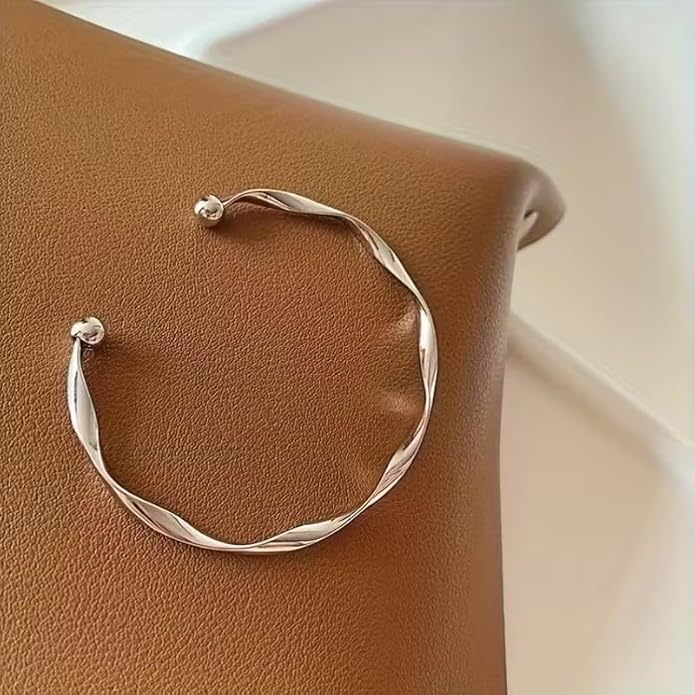 Twisted Wire Gold Bracelet Stylish Minimal Women Jewelry