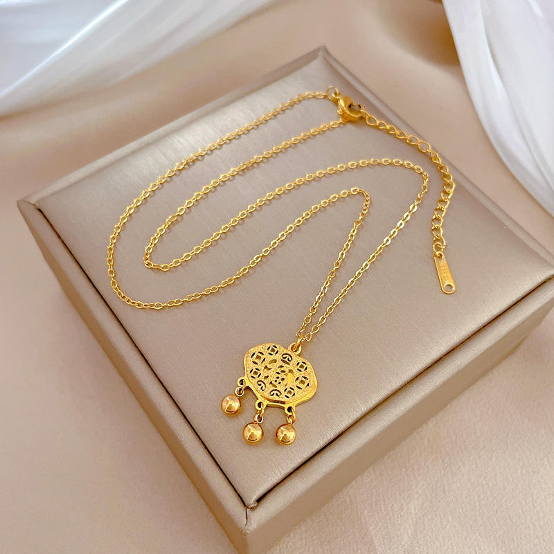 Gold Fu Lock Necklace – Light Luxury Wedding Jewelry